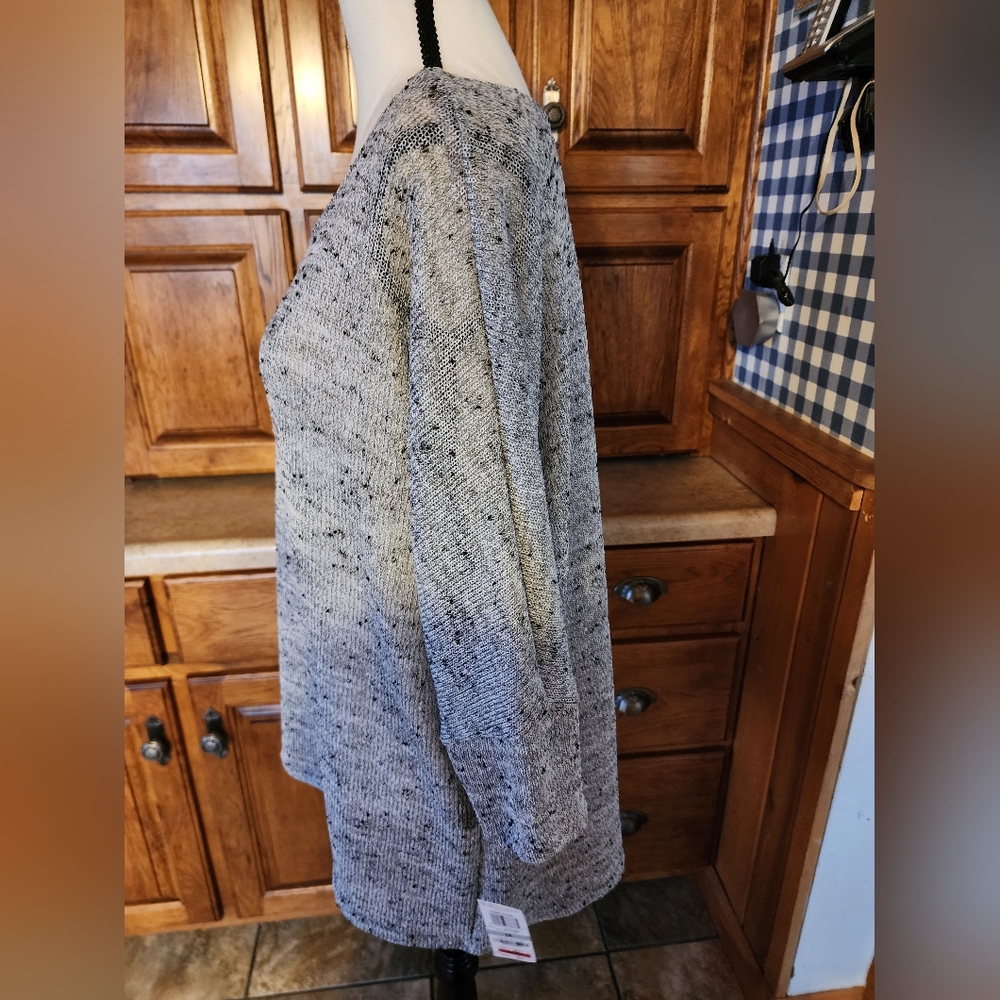 Alfani Woman Grey and White Sweater Size 1X - Picture 4 of 8
